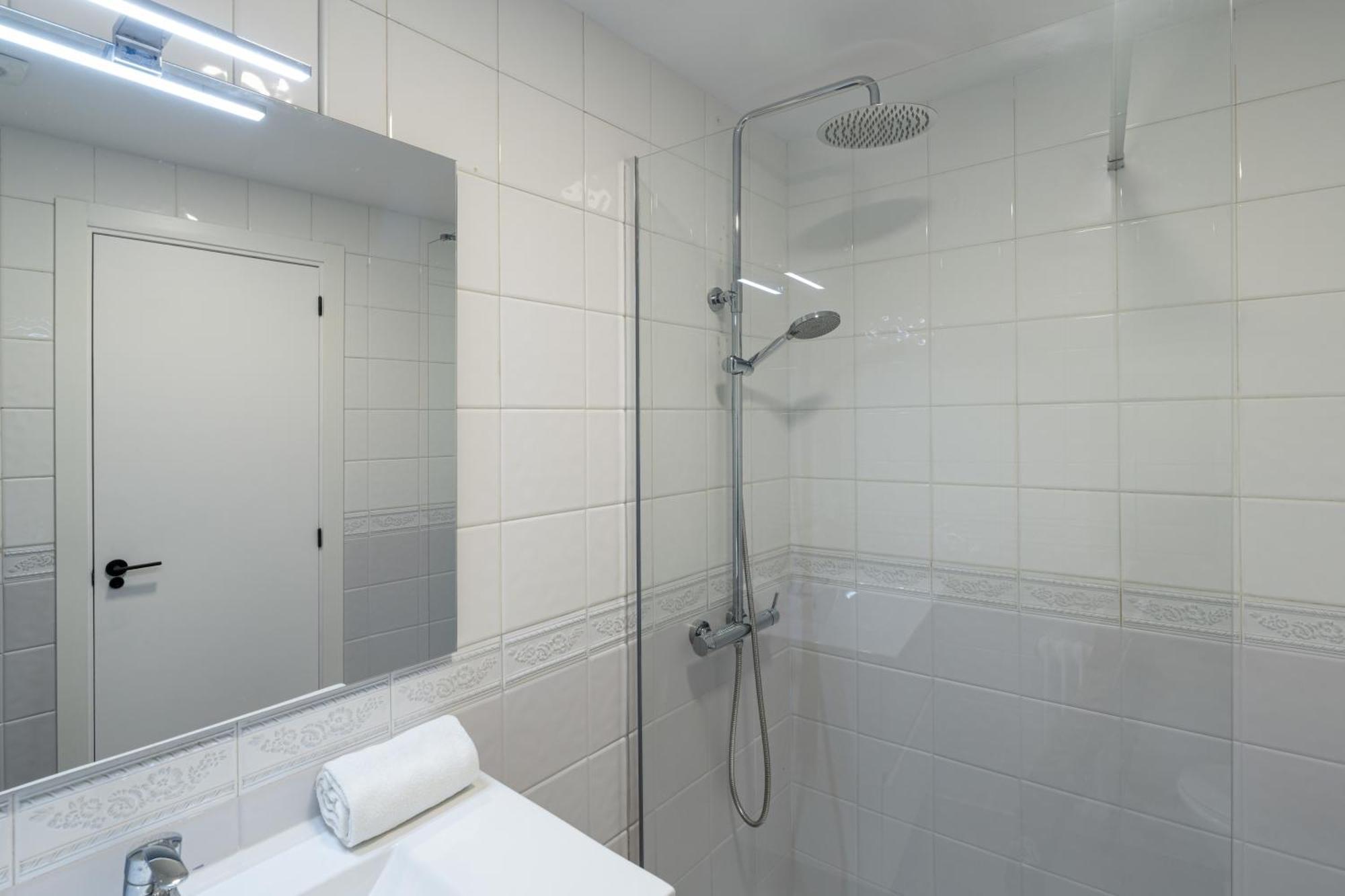 Apartamento Con Dos Grandes Terrazas En Girona Ngoại thất bức ảnh
